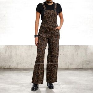 Hot Topic Leopard Wide Leg Distressed Overalls Size 0 / 12 / Large
